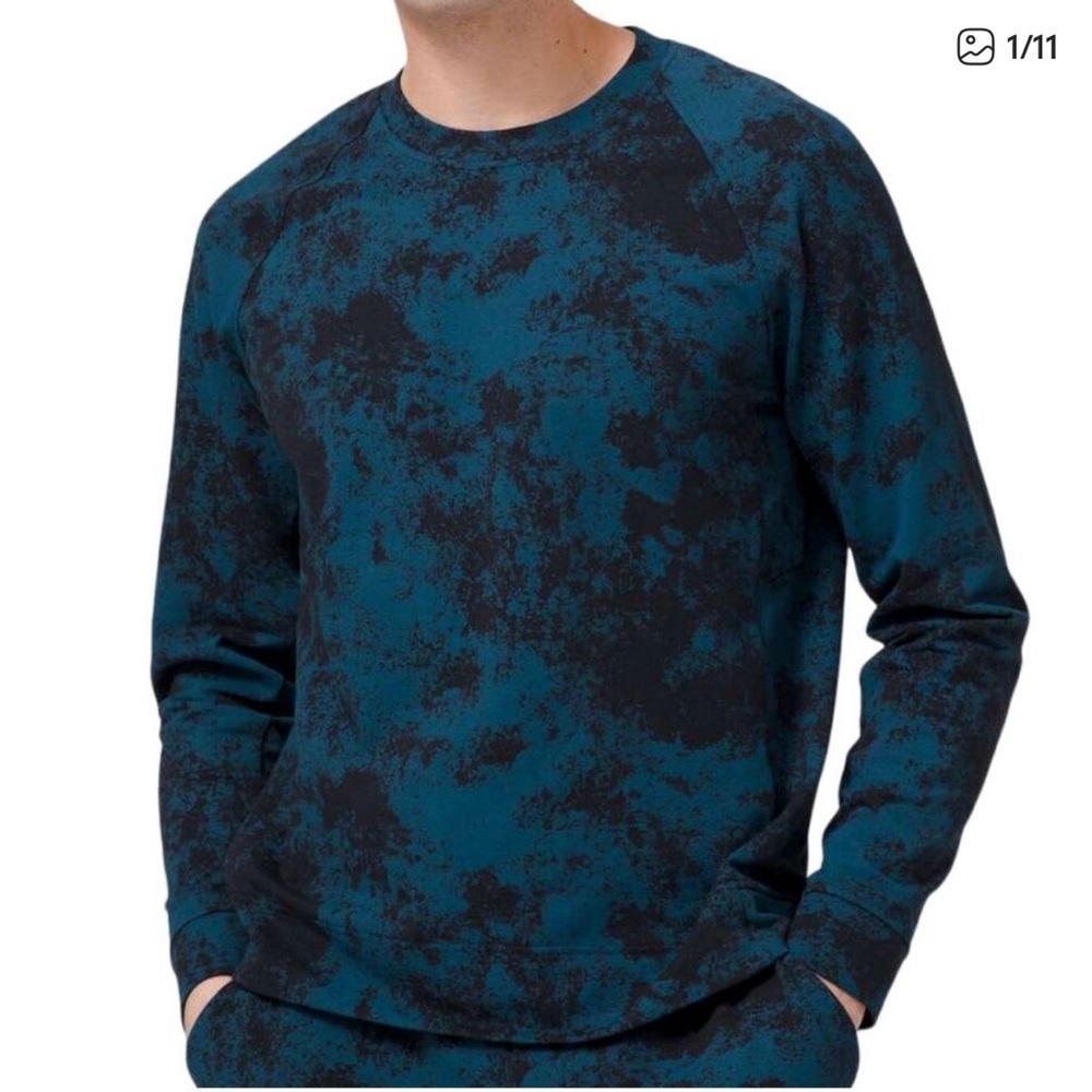lululemon athletica Blue and Black Crewneck Sweater